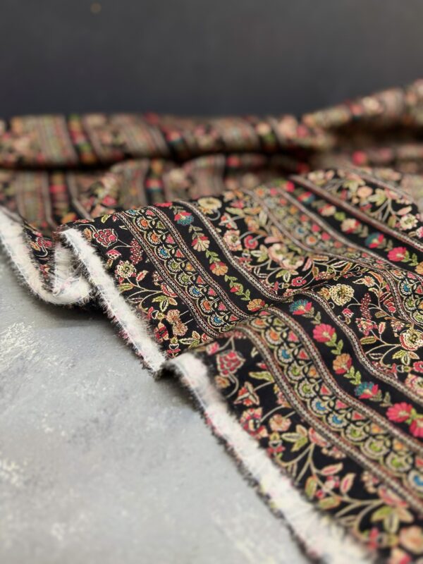 img_0840 Nakış Bahçesi / Poplin Kumaş